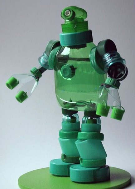 Роботы из пластиковых бутылок