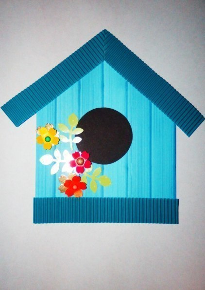 Скворечник из цветного картона