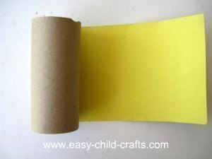 Пчелка из картонного рулона Пчелка из картонного рулона