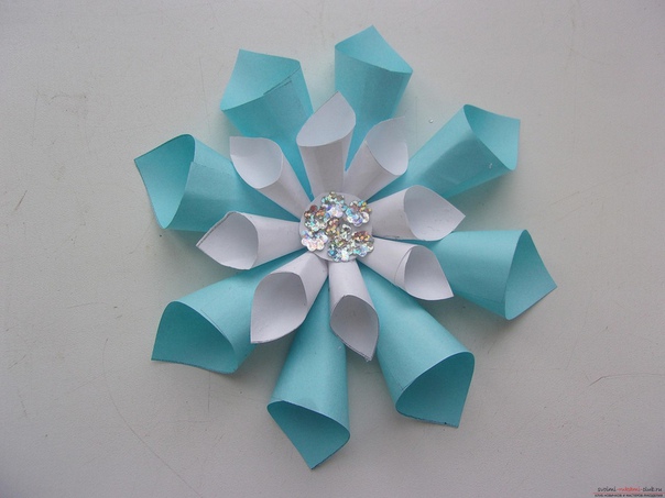 Снежинки из бумаги. мастер-класс
