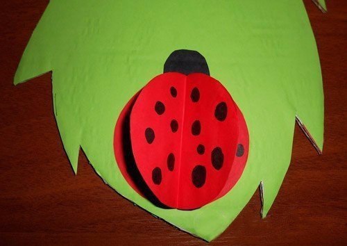 Поделка божья коровка из бумаги