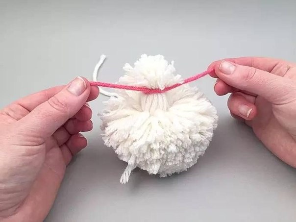 Щенок из помпонов Щенок из помпонов