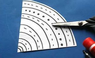 Объемная аппликация из бумаги «дождик» Объемная аппликация из бумаги «дождик»