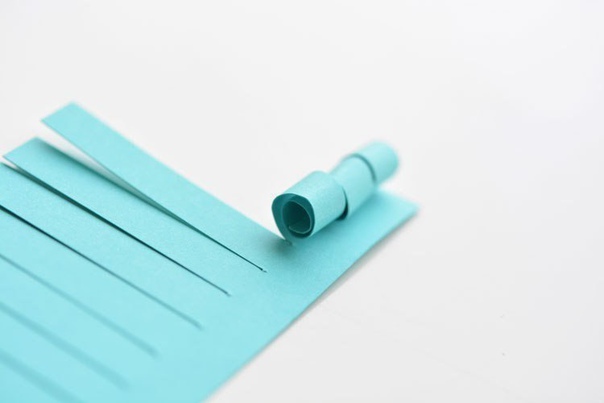 Поделки вместе с детьми: создаём весенние цветочки из бумаги Поделки вместе с детьми: создаём весенние цветочки из бумаги