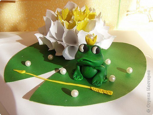 Очаровательные квакушки из подручных материалов: