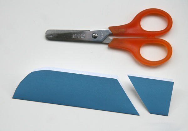 Поделки из бумаги. такими объемными рыбками из бумаги можно украсить аппликацию на морскую тему. как