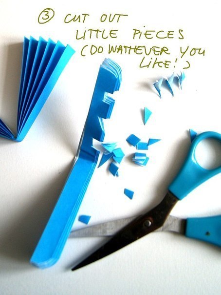 Яркие объемные снежинки Яркие объемные снежинки