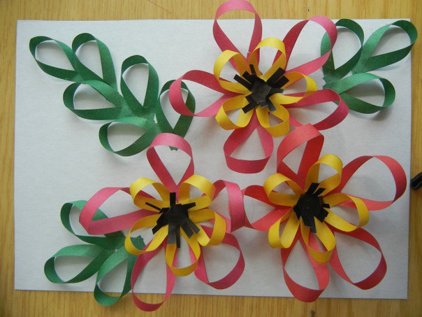 Объёмные аппликации из полосок цветной бумаги