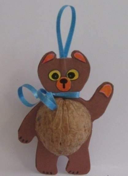 Поделки из скорлупы грецкого ореха.