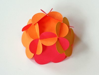 Новогодние шары из бумаги