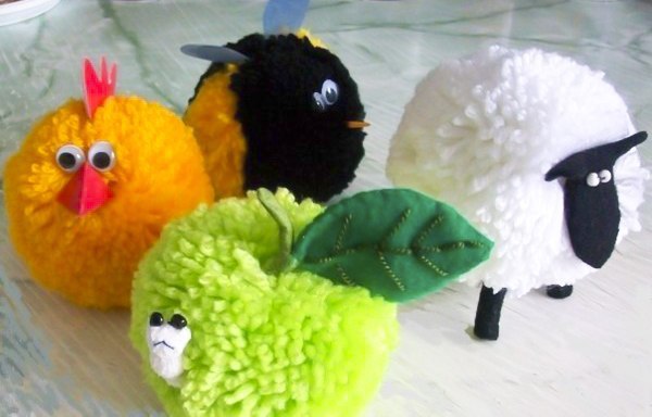 Забавные игрушки из помпонов своими руками