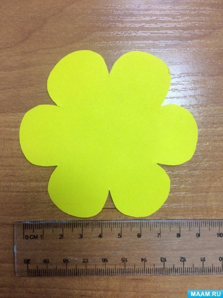 Корзинка с цветочком Корзинка с цветочком