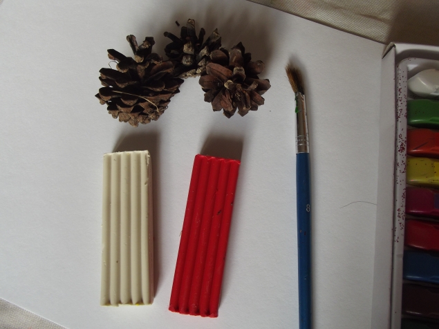 Ежики из шишек .