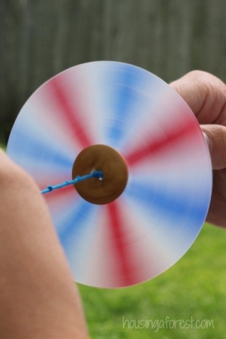 Игрушка " Вертушка " .