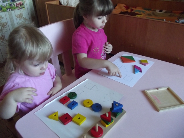 Развиваем логику и мышление . Развиваем логику и мышление .