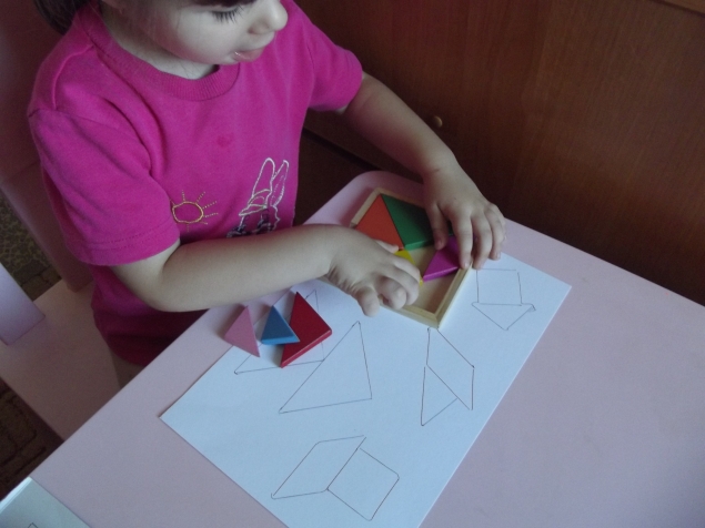 Развиваем логику и мышление . Развиваем логику и мышление .