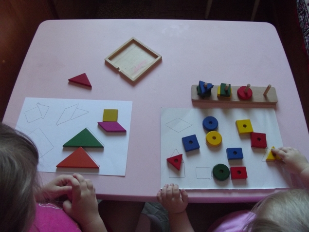 Развиваем логику и мышление . Развиваем логику и мышление .