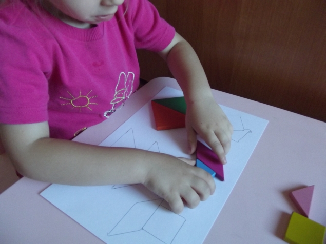 Развиваем логику и мышление . Развиваем логику и мышление .