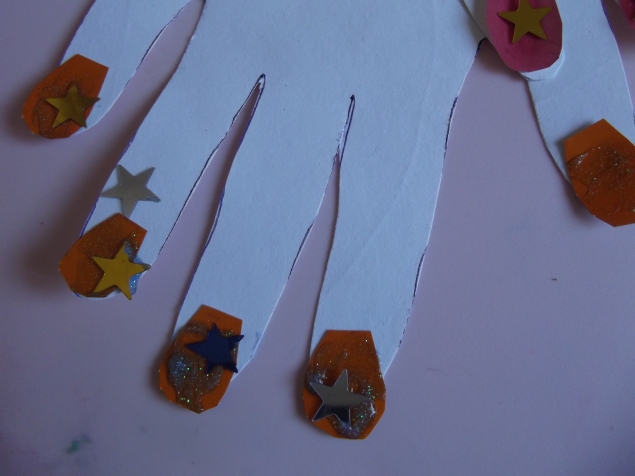 Занимательный маникюр !