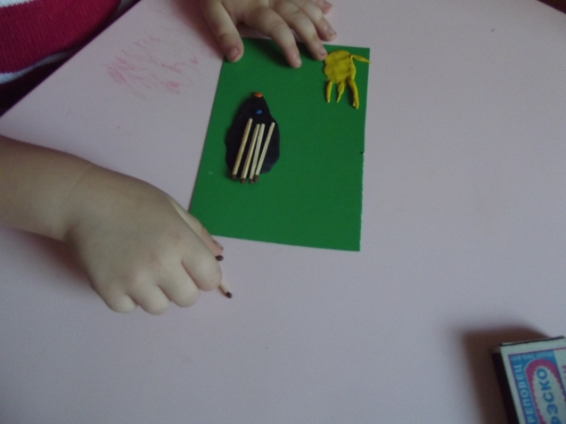 Ежики из спичек .