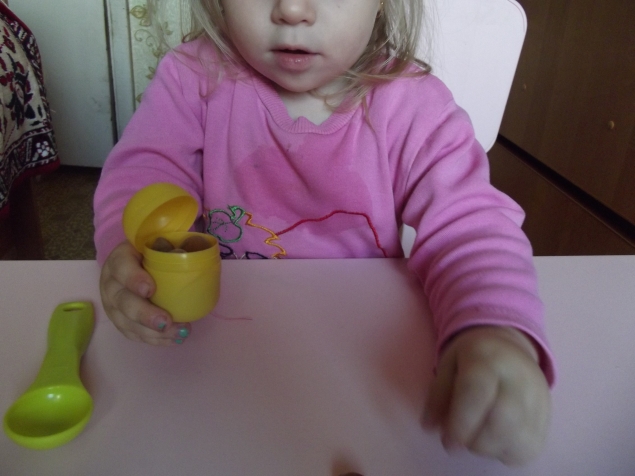 Две игры для мелкой моторики .