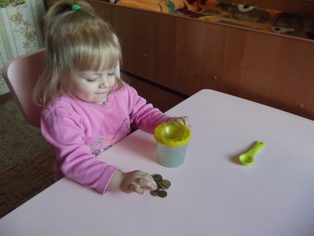 Две игры для мелкой моторики .