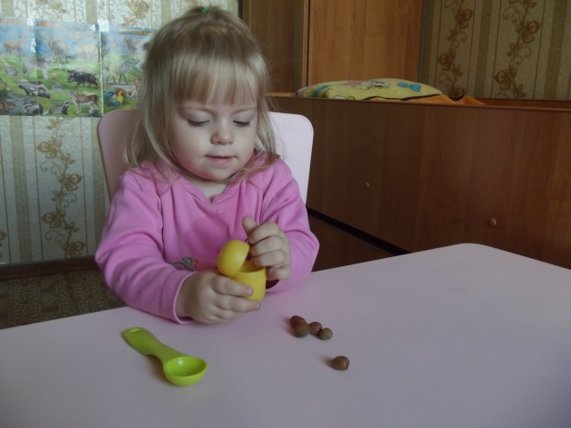 Две игры для мелкой моторики .