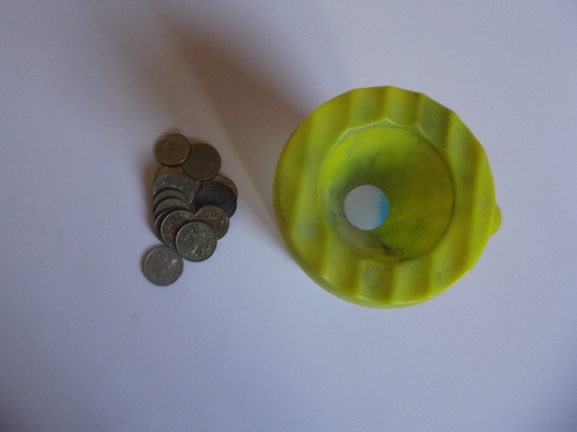 Две игры для мелкой моторики .