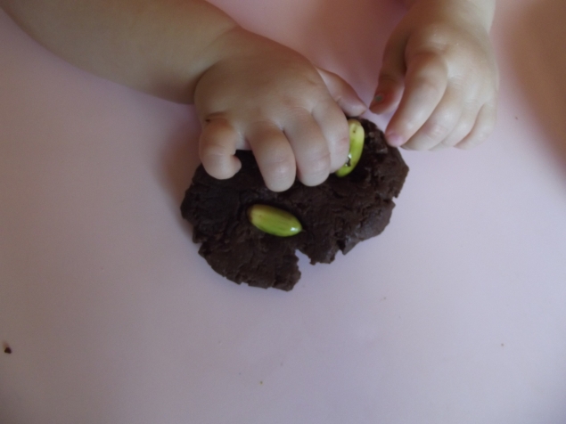 Игры с пластилином .