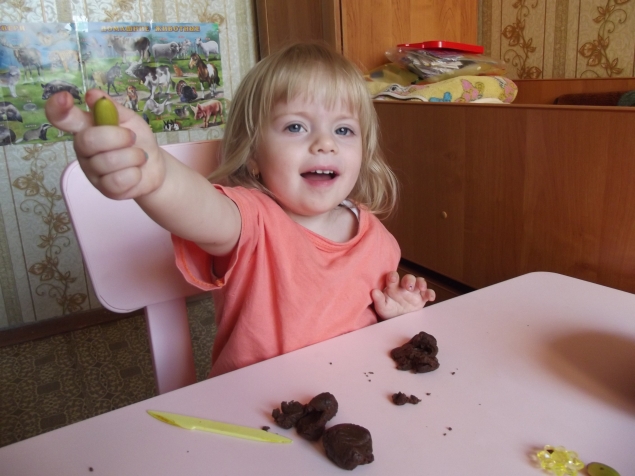 Игры с пластилином .