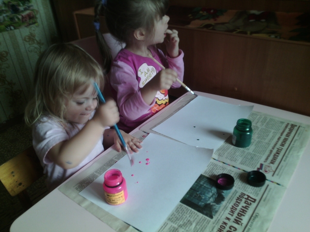 Рисуем брызгами .