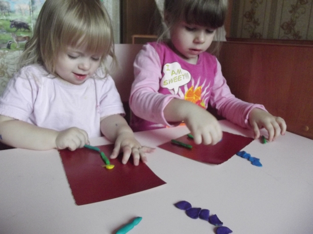 Открытки с пластилиновыми цветами . Открытки с пластилиновыми цветами .