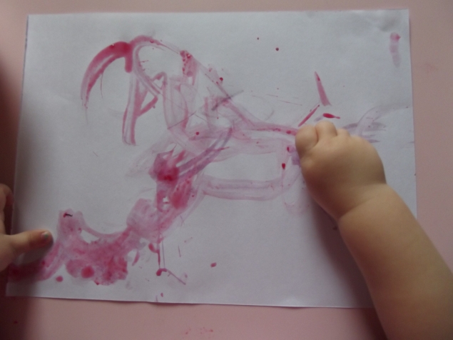 Рисуем ягодами ! Рисуем ягодами !