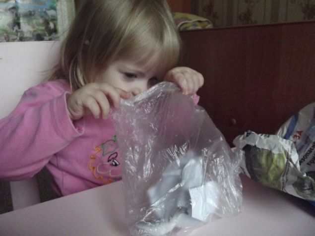 Чем занять ребенка на 10 минут ?