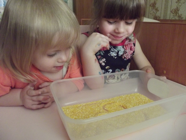 Игры с крупой . Игры с крупой .