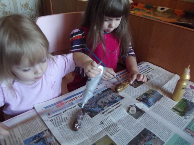 Раскрашиваем шишки .