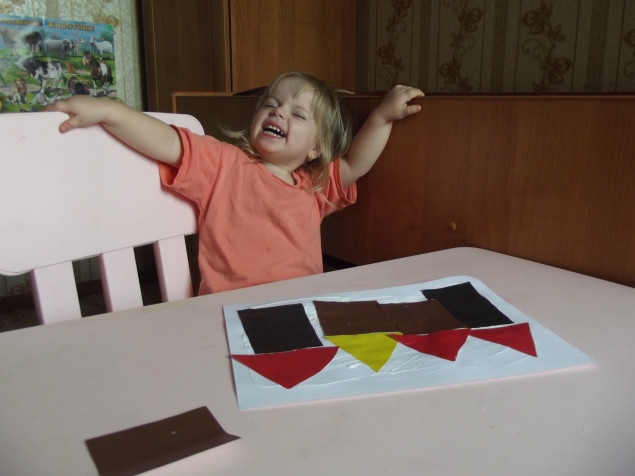 Аппликация " Городок " . Аппликация " Городок " .