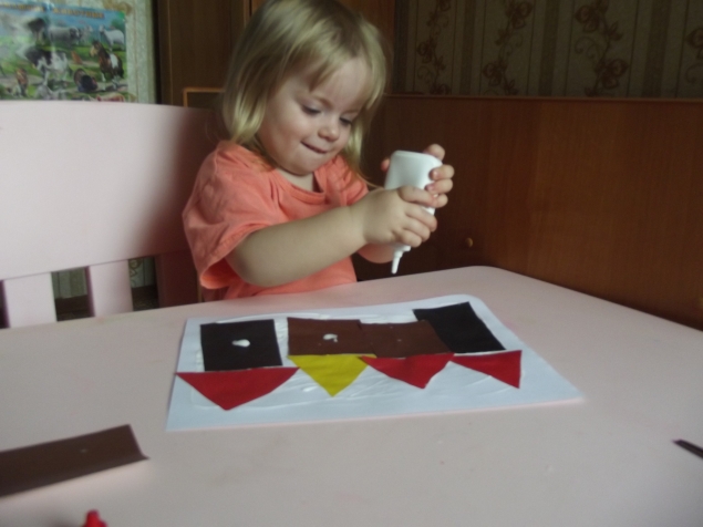 Аппликация " Городок " . Аппликация " Городок " .