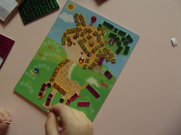 Сверкающая аппликация . Сверкающая аппликация .