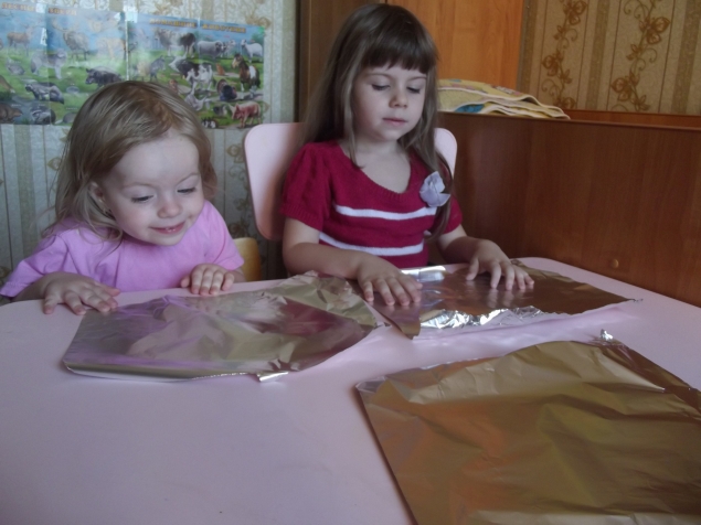 Короны из фольги . Короны из фольги .