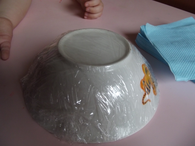 Тарелка из салфеток . Тарелка из салфеток .