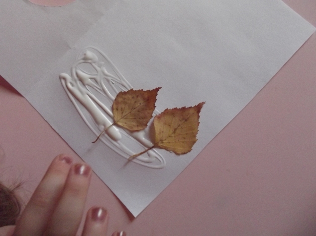 Открытка с листьями . Открытка с листьями .