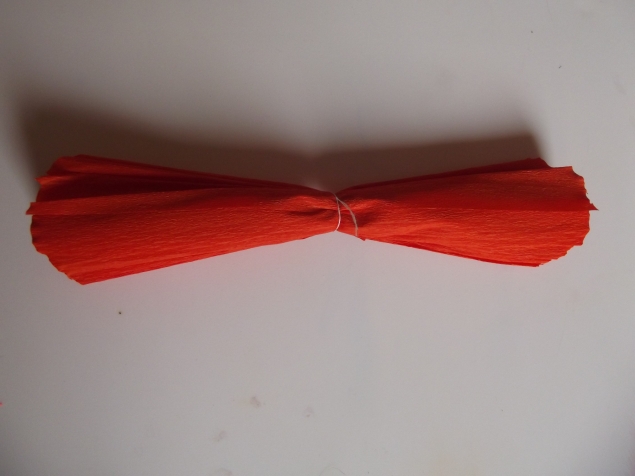 Бумажные цветы .