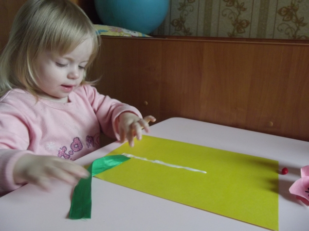 Аппликация " Цветочки " . Аппликация " Цветочки " .