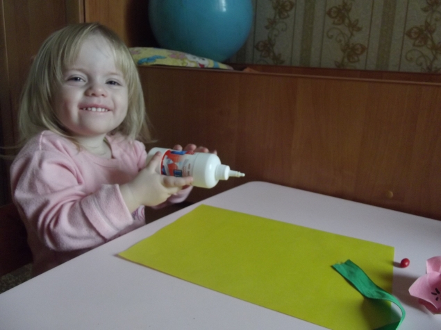 Аппликация " Цветочки " . Аппликация " Цветочки " .