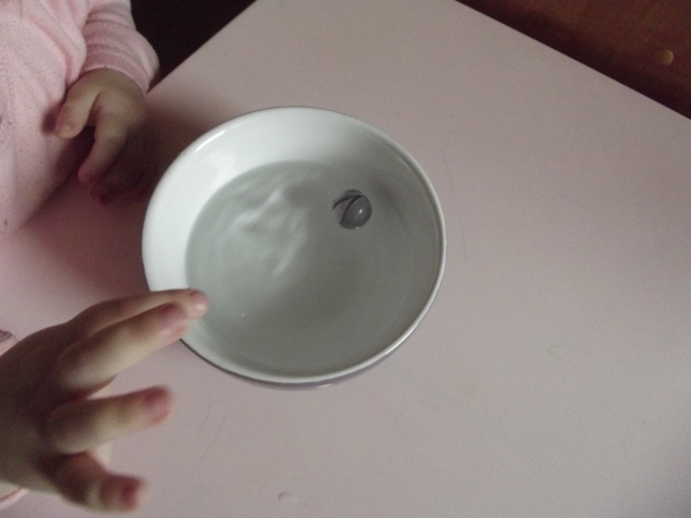 Плавает - тонет . Плавает - тонет .