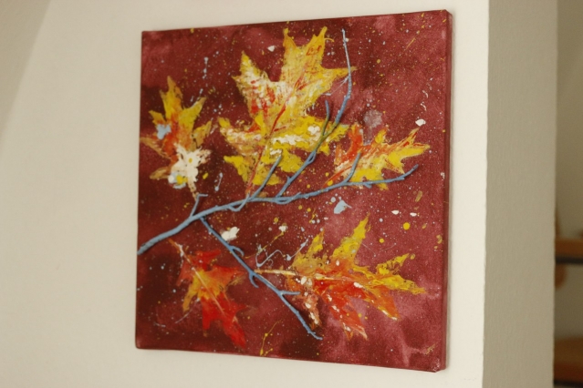 Панно из листьев и веток .