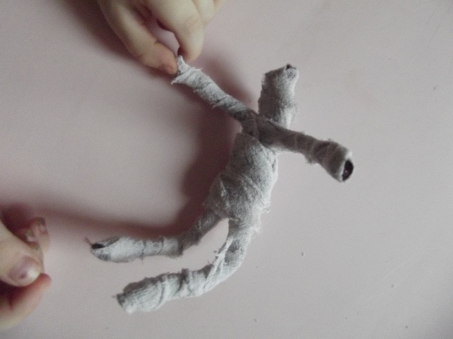 Наша мумия на Хеллоуин ! Наша мумия на Хеллоуин !