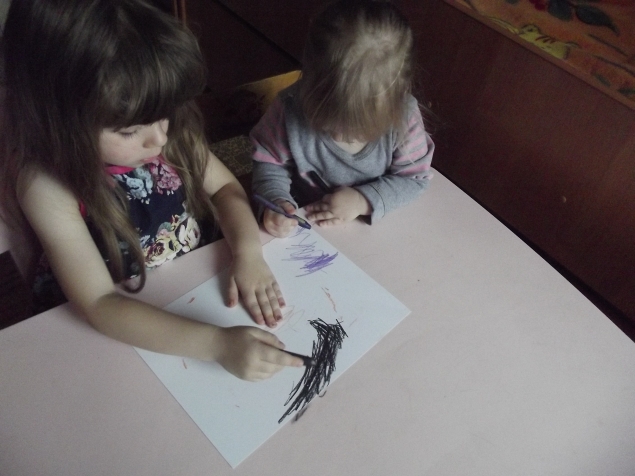 Аппликация " Привидение " . Аппликация " Привидение " .