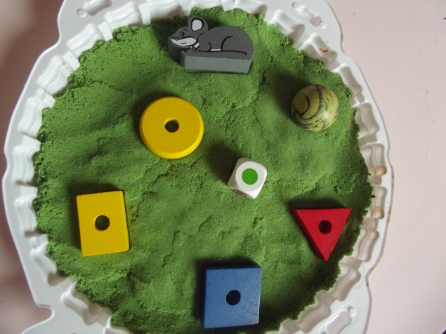 Отпечатки на песке . Отпечатки на песке .